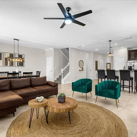 7 Bedrooms - 5 Bathrooms - Champions Gate 1532 Mv